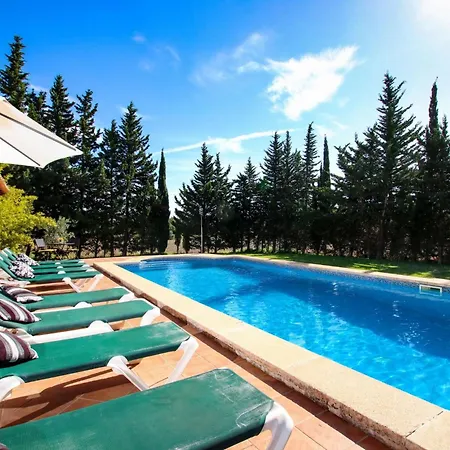 Schoene Fuer 8 Personen In Der Naehe Von Pollenca By Interhome