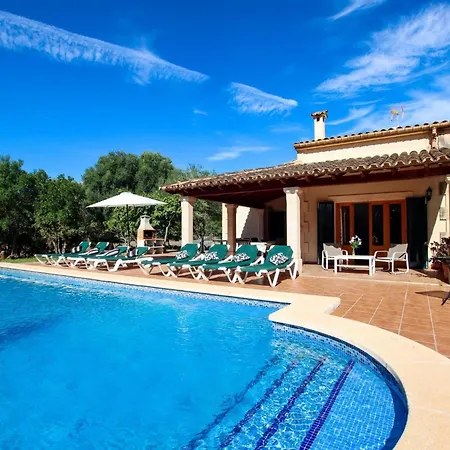 Schoene Fuer 8 Personen In Der Naehe Von Pollenca By Interhome Pollença