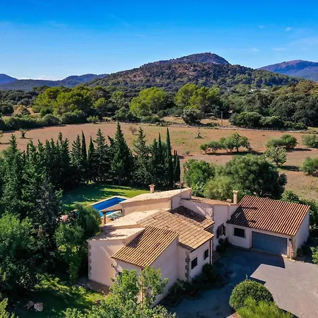 Schoene Fuer 8 Personen In Der Naehe Von Pollenca By Interhome *