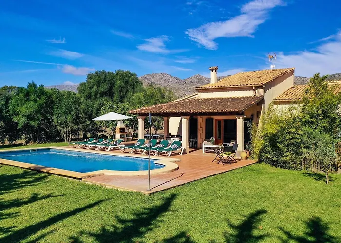 Schoene Fuer 8 Personen In Der Naehe Von By Interhome بيت للعطل