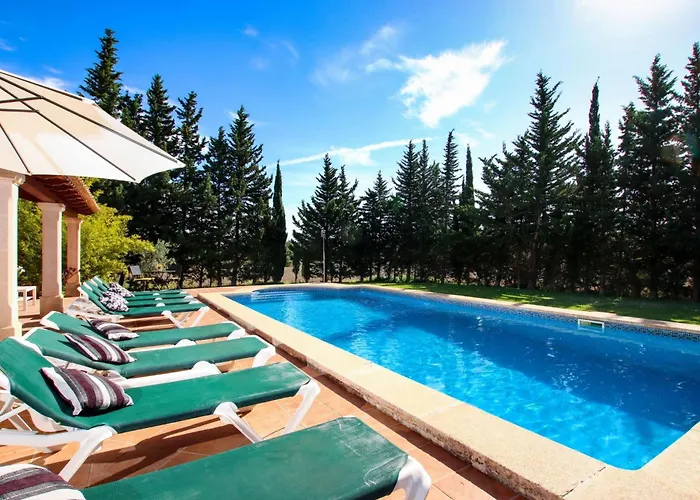 Schoene Fuer 8 Personen In Der Naehe Von By Interhome