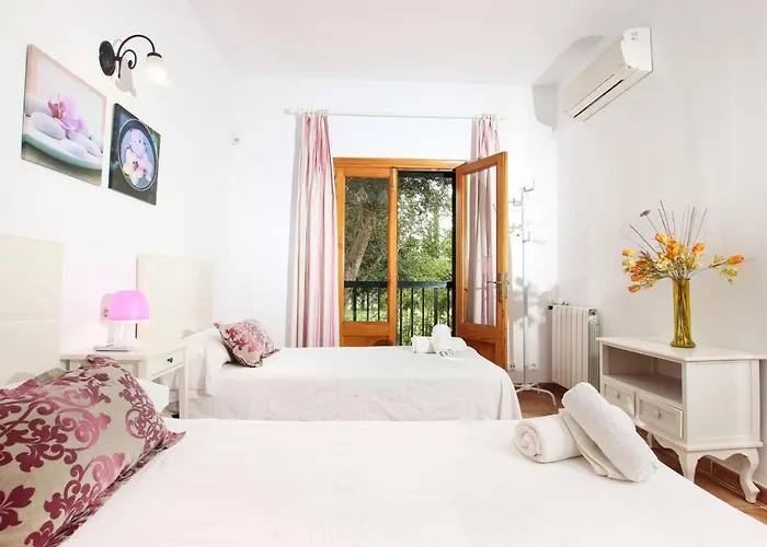 Schoene Fuer 8 Personen In Der Naehe Von By Interhome * بويينسا