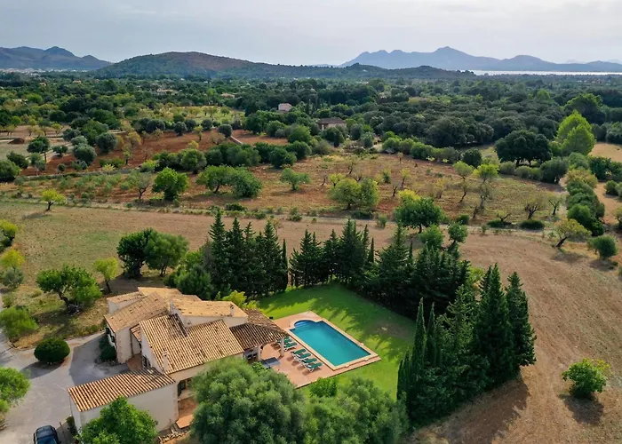 Schoene Fuer 8 Personen In Der Naehe Von By Interhome Pollença