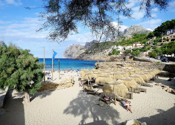 Schoene Fuer 8 Personen In Der Naehe Von By Interhome Hébergement de vacances Pollença