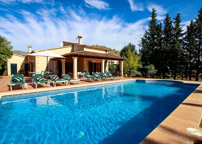 Schoene Fuer 8 Personen In Der Naehe Von By Interhome