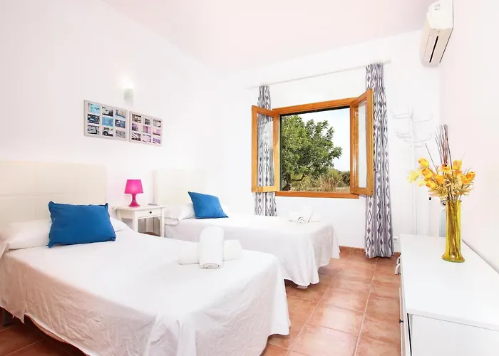 Schoene Fuer 8 Personen In Der Naehe Von By Interhome *