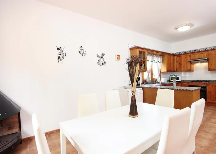 Schoene Fuer 8 Personen In Der Naehe Von By Interhome